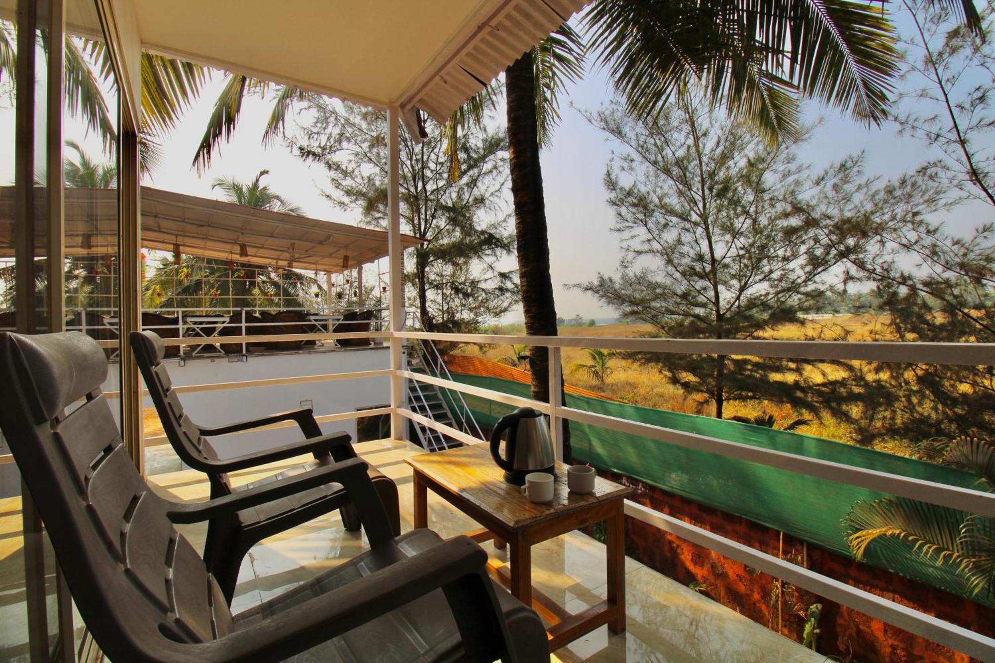 Arabian Sea Beach Resort Morjim Exterior photo