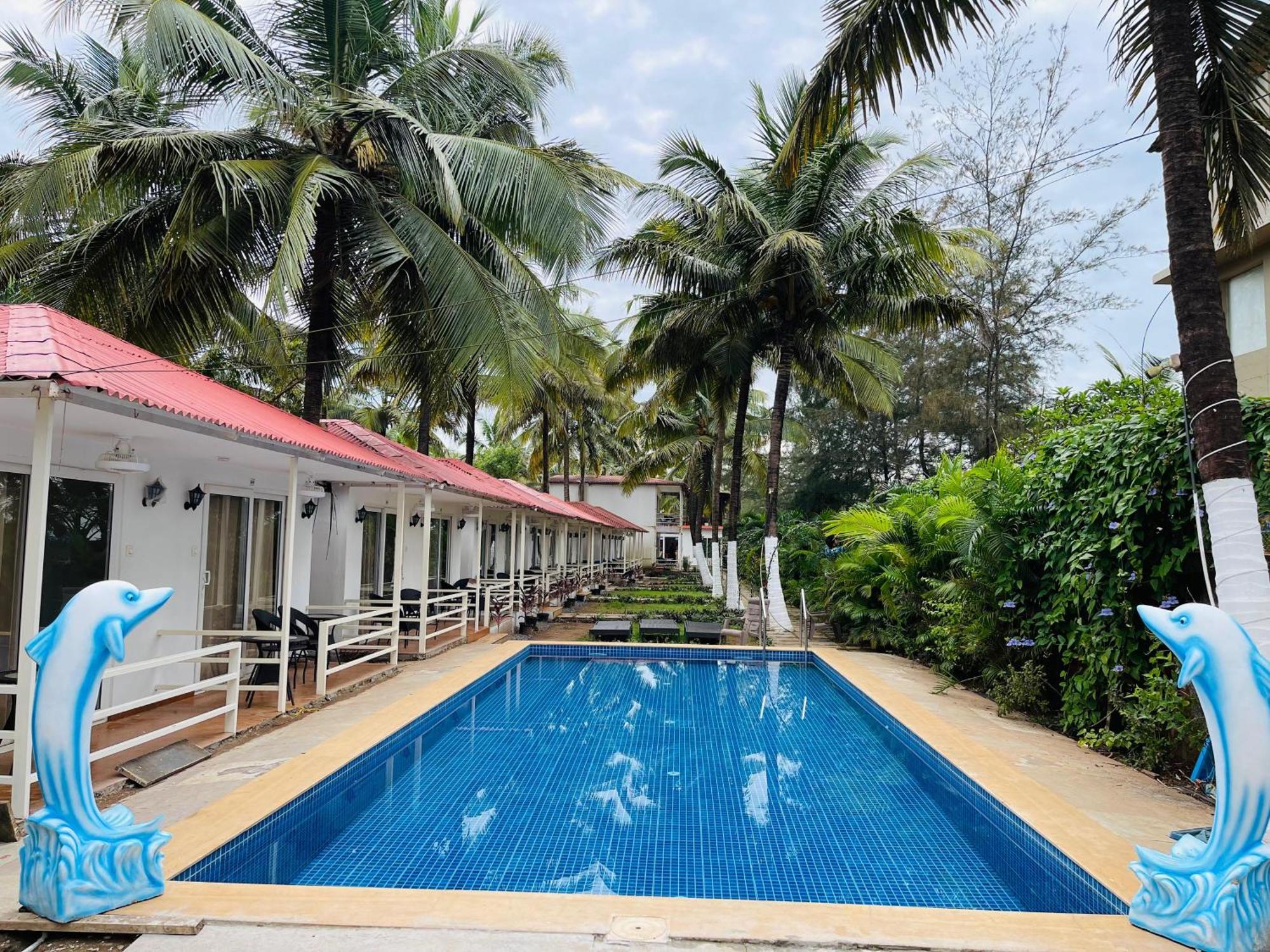 Arabian Sea Beach Resort Morjim Exterior photo